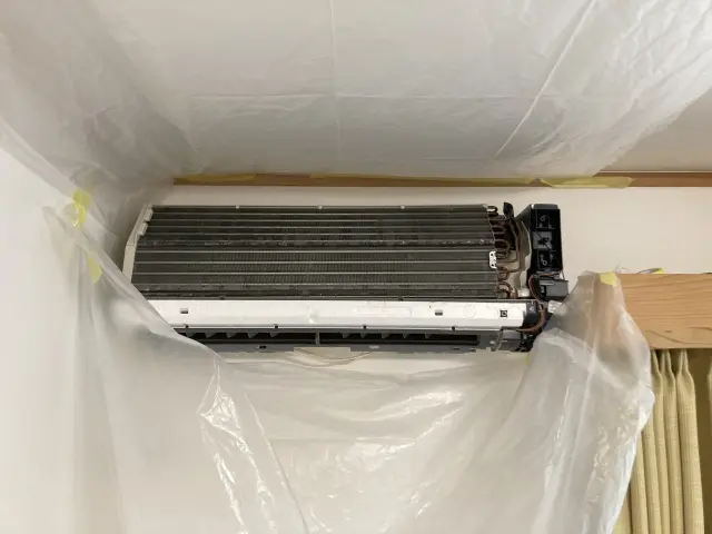 エアコン内部のカビ汚れ