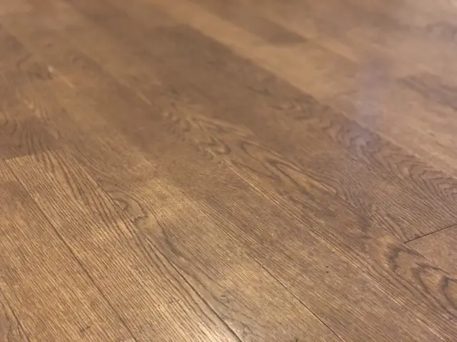 光沢がなくなったフローリングのくすみ